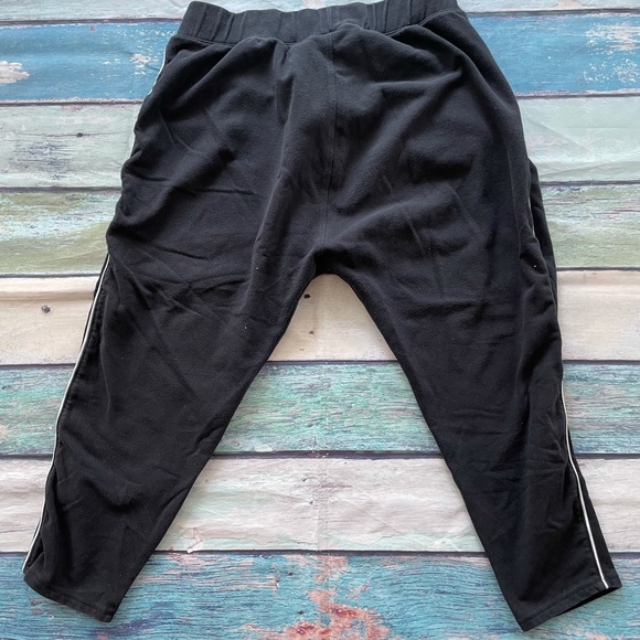 Under Armour Sweatpants - Picture 3 of 4